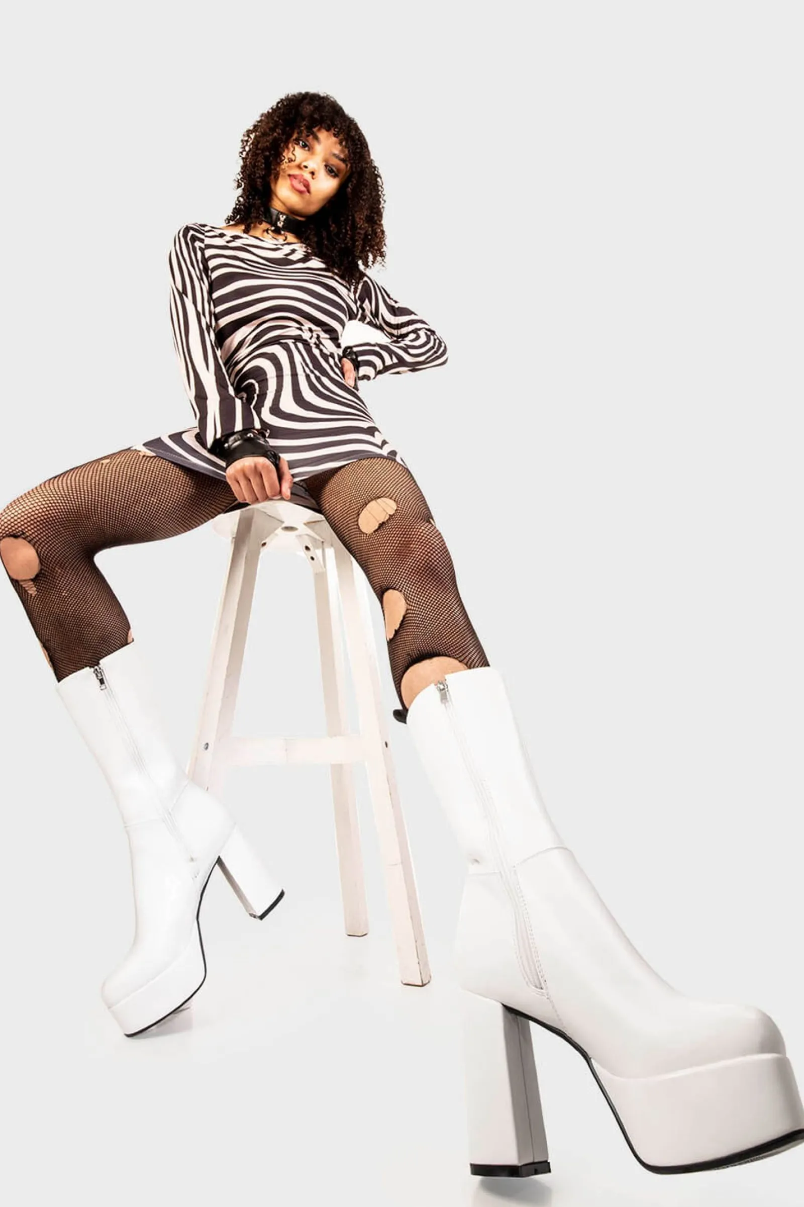 lamodawebsite Going Under Platform Calf Boots< Kalb
